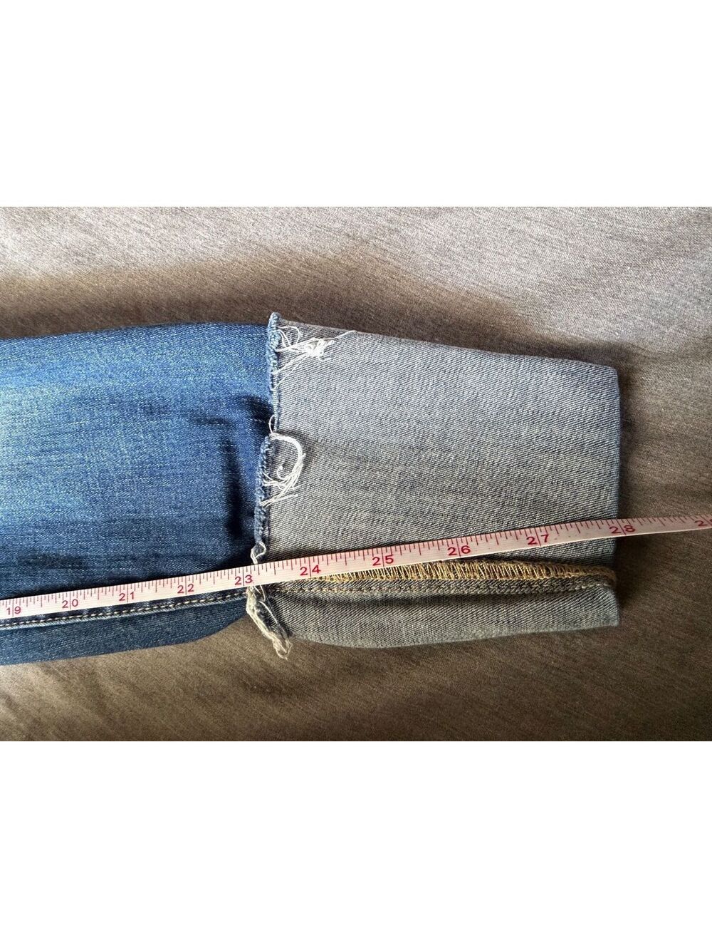 Maurices Size Small Reg Distressed Capris Low Rise - Picture 7 of 7
